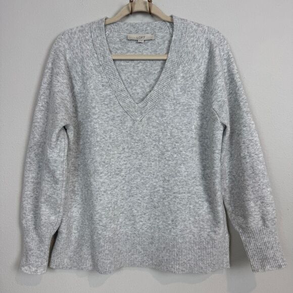 LOFT Gray V-Neck Cozy Sweater M - Picture 1 of 6
